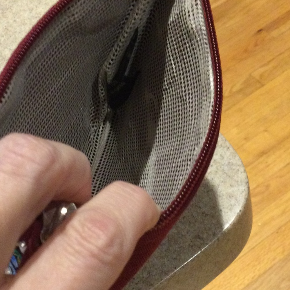 Ed Hardy Accessories bag - Picture 5 of 7